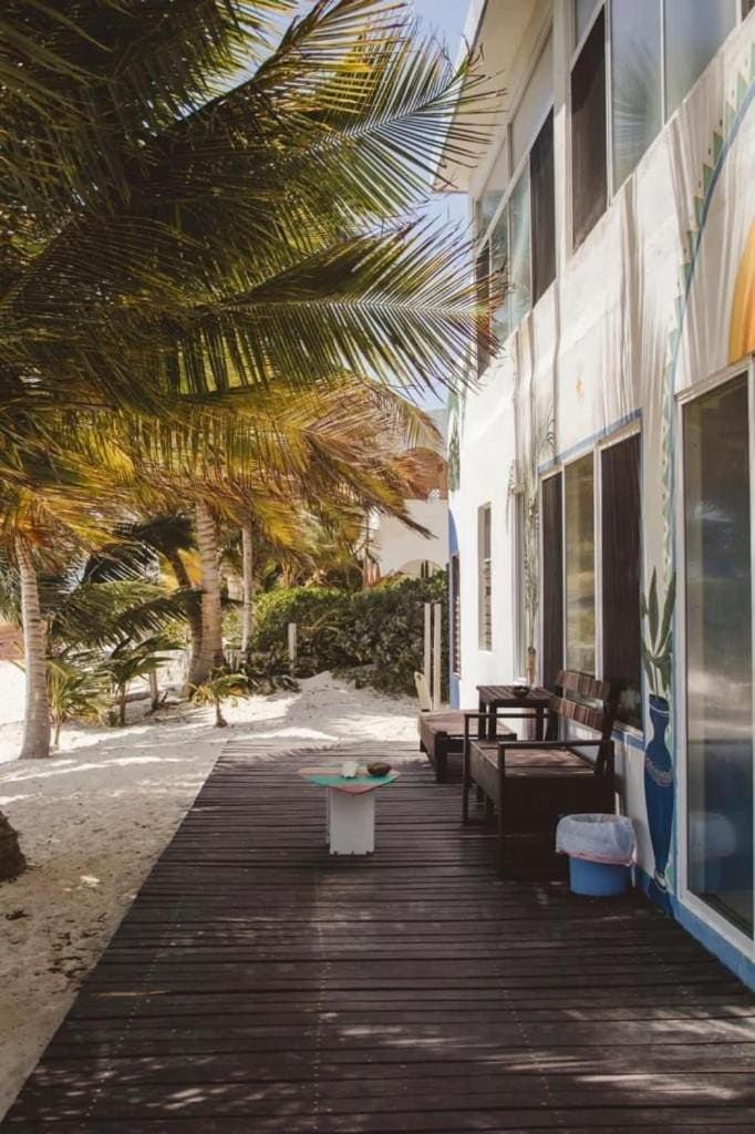 Pronoia Casa De Playa Holiday home *