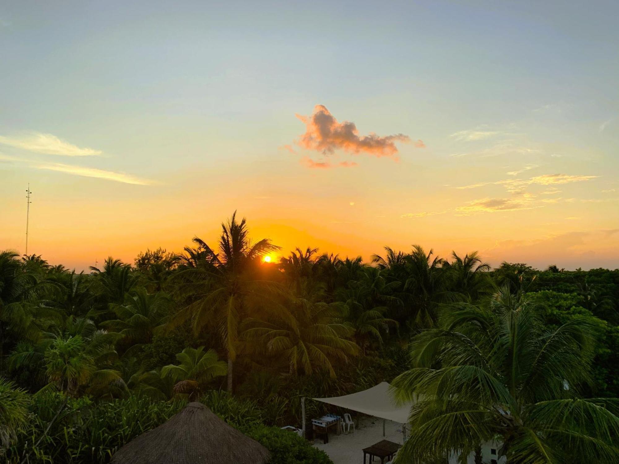 Pronoia Casa De Playa Holiday home *